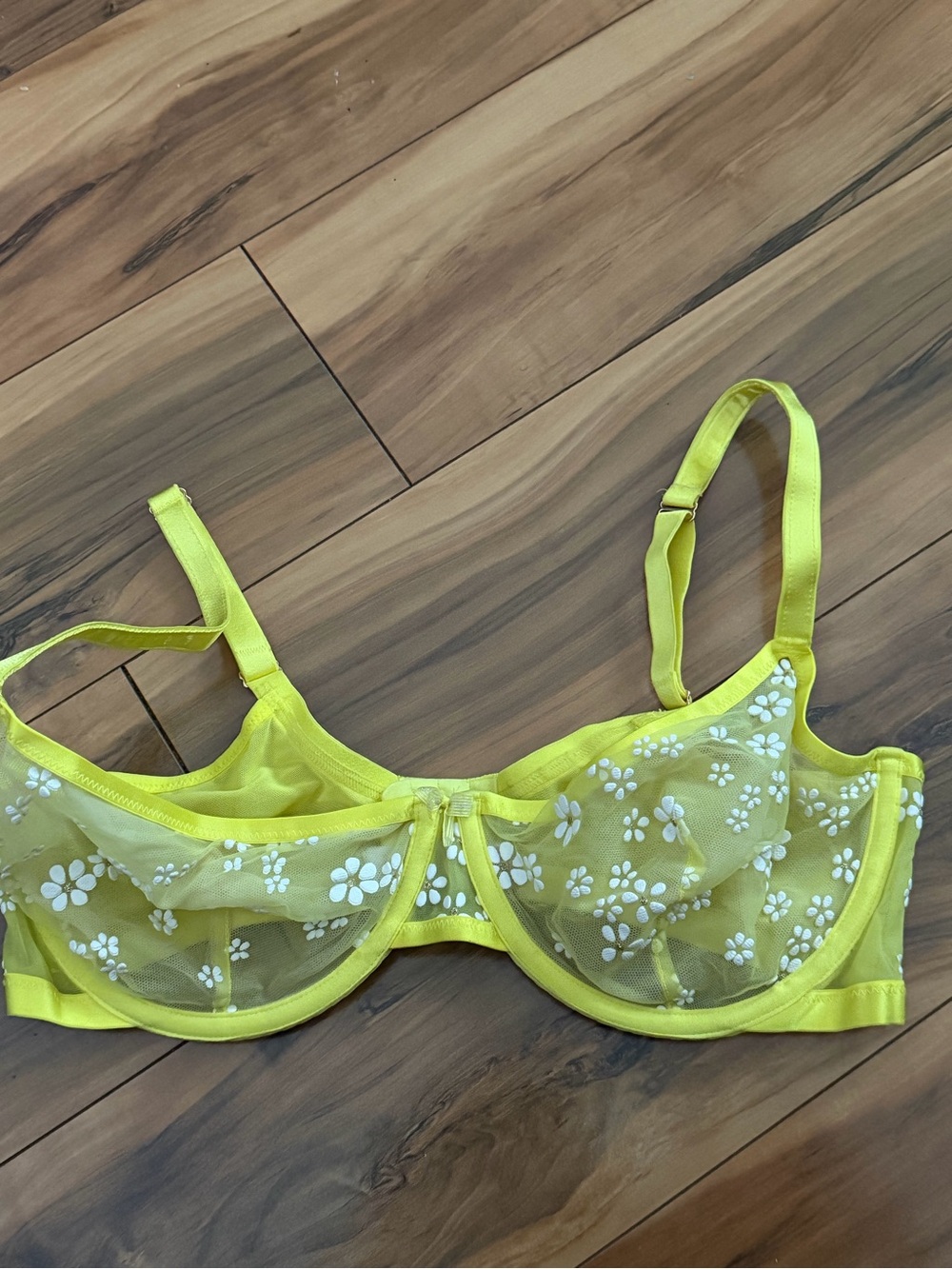 Savage X Fenty Sheer Floral Underwire Bra in Yellow Size 38DDD